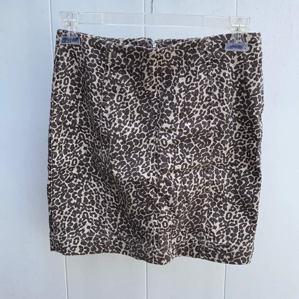 Never worn Free People cheetah skirt